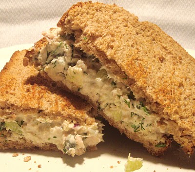 delicious tuna salad sandwich